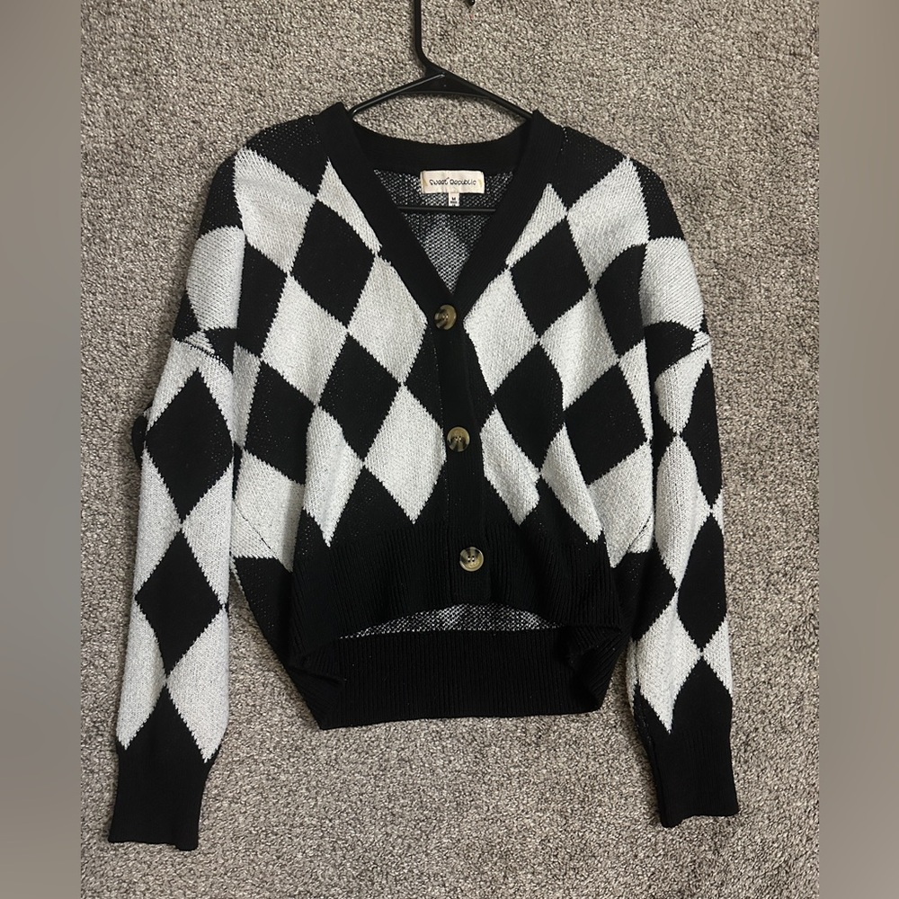 Sweet Wanderer Black and White Diamond Cardigan